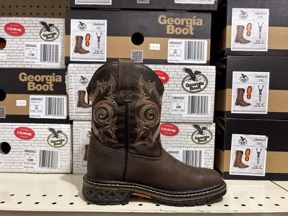 5.5.25-The-Family-Shoe-Boot-Gallery-11
